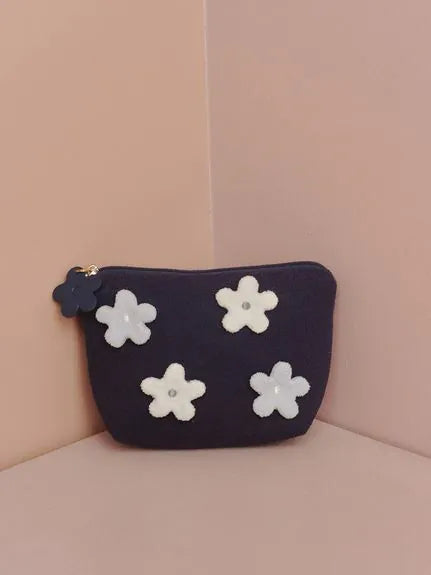 Airy Moco Flower Pouch