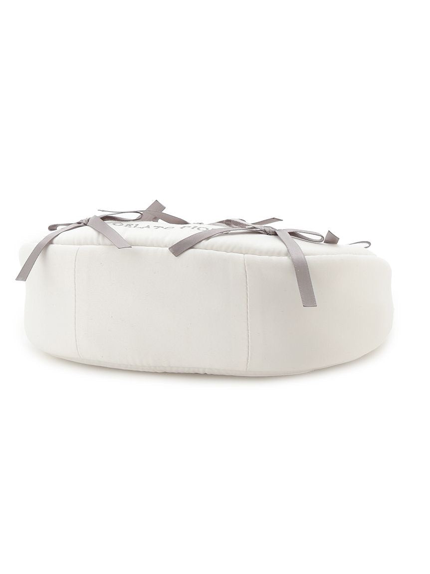Ribbon Handle Pouch