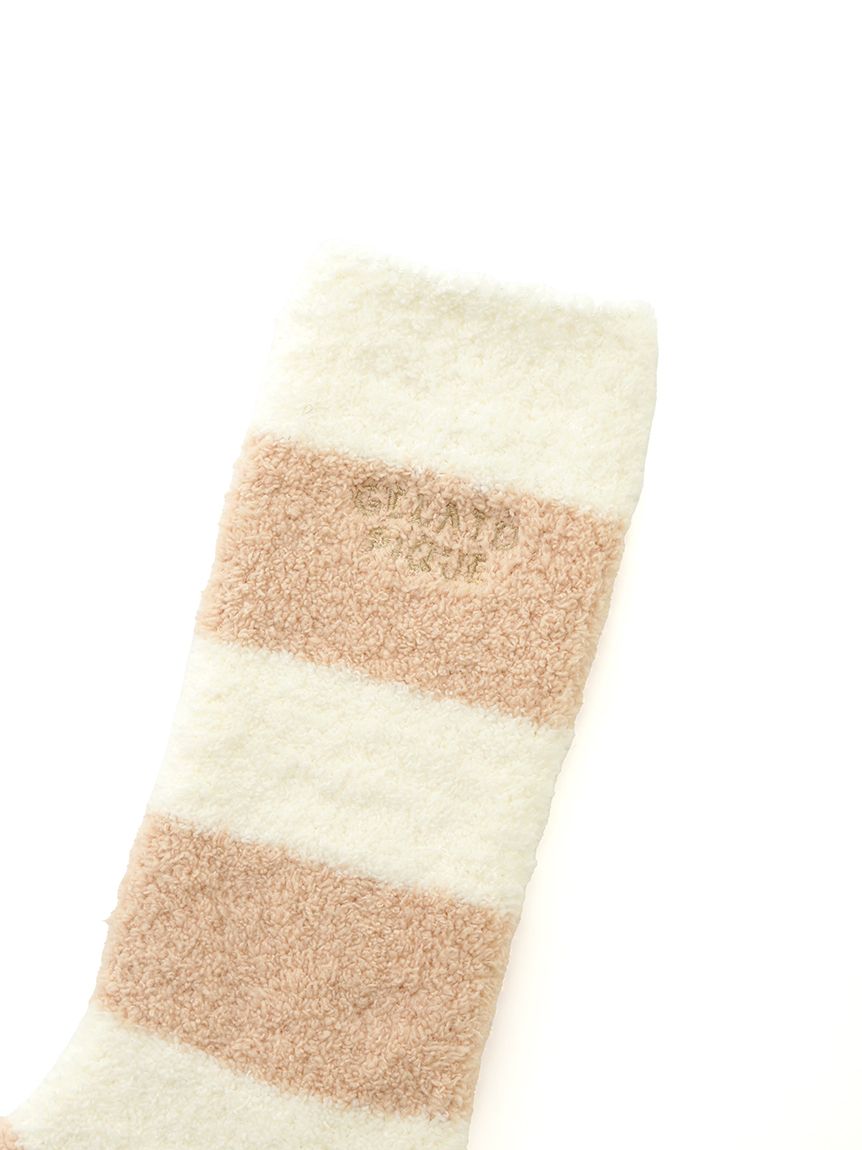 Powder Two Border Fuzzy Socks