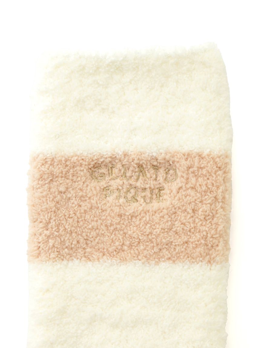 Powder Two Border Fuzzy Socks
